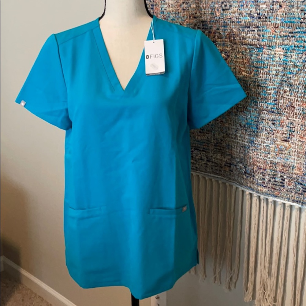 Figs Casma scrub top